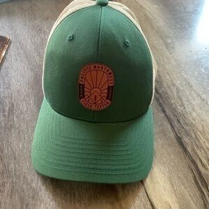 EUC Woods Coffee Pacific Northwest souvenir hat in green